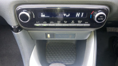 Toyota Yaris 1.5 Hybrid Icon 5dr CVT Hybrid Hatchback